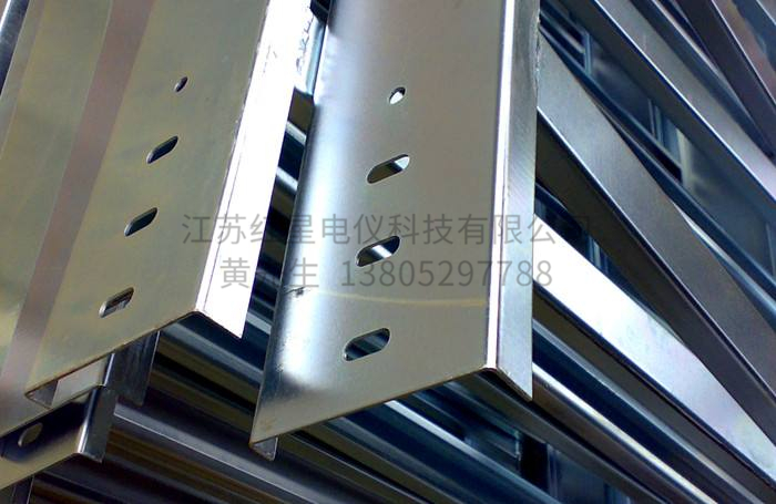 鋼（gāng）製電纜橋架